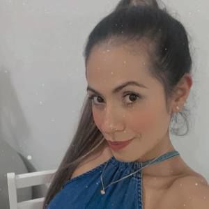 Meet your Posher, Alejandra